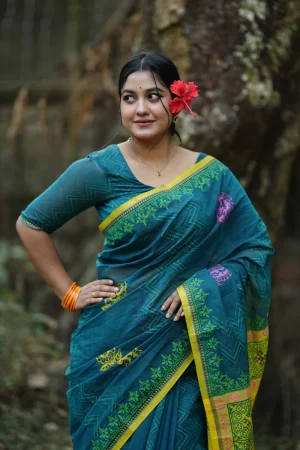 প্রিমিয়াম হাফসিল্ক বুটিক্স শাড়ি